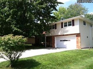 4791 Vezber Dr, Seven Hills, OH 44131