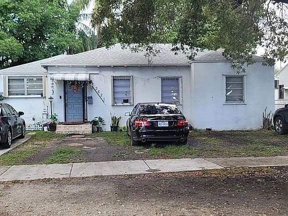 2nd image of 3621 SW 13th St