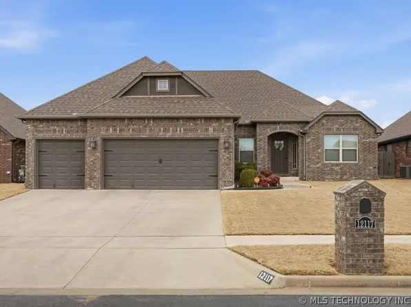 12117 E 69th St N, Owasso, OK 74055