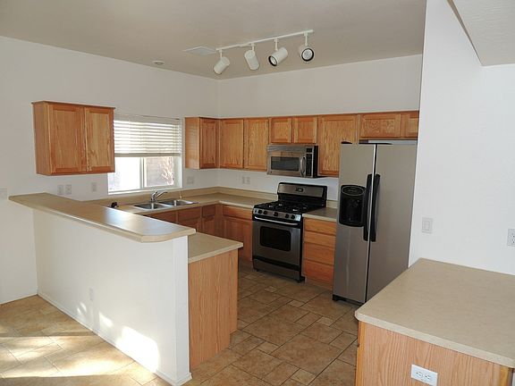 3rd image of 12793 E Moreno St