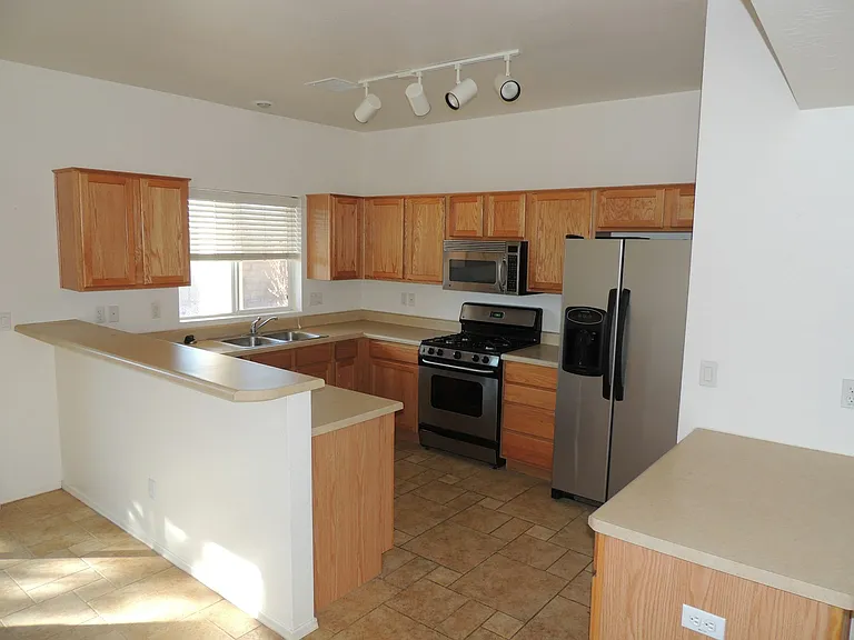 12793 E Moreno St — Photo 3