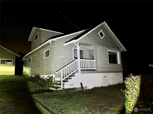 7960 Beach Drive E, Port Orchard, WA 98366