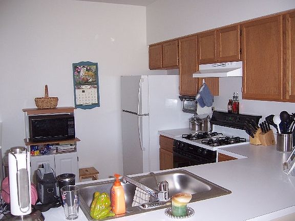 Kitchen 1 of 2