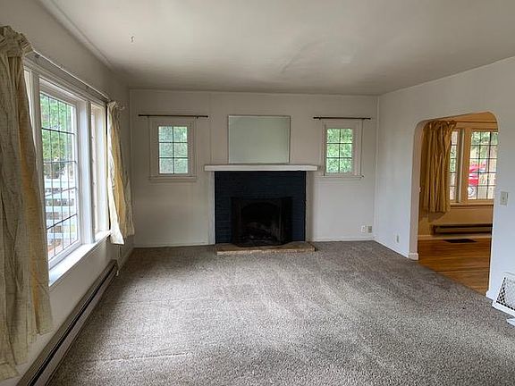 2nd image of 12748 35th Ave NE APT 4