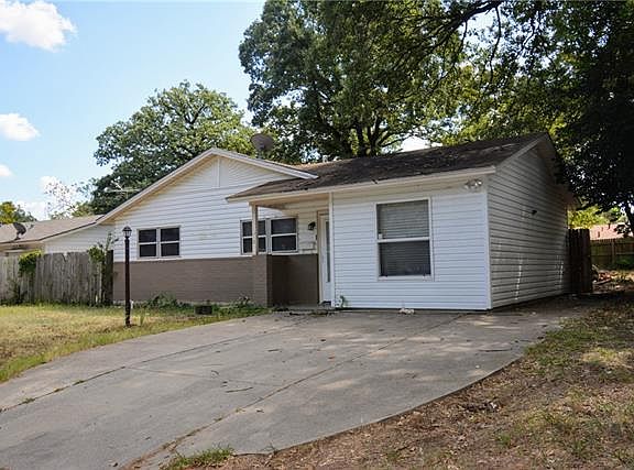 3rd image of 4404 King Oaks Ln