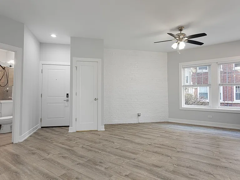 6035-6045 N Winthrop Ave #1055-1067 — Photo 35