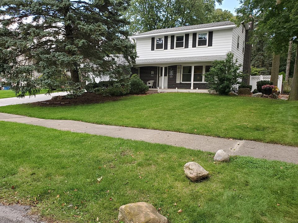 1st image of 4594 Brooklyn Ave SE