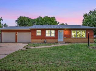 311 S Main St, Canton, KS 67428