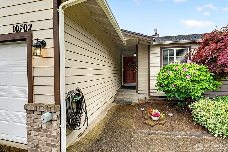 2nd image of 10702 211th Avenue Ct E