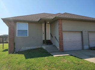 409 N Comanche #A, Clever, MO 65631