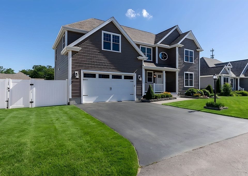 1st image of 9 Bunker Ln