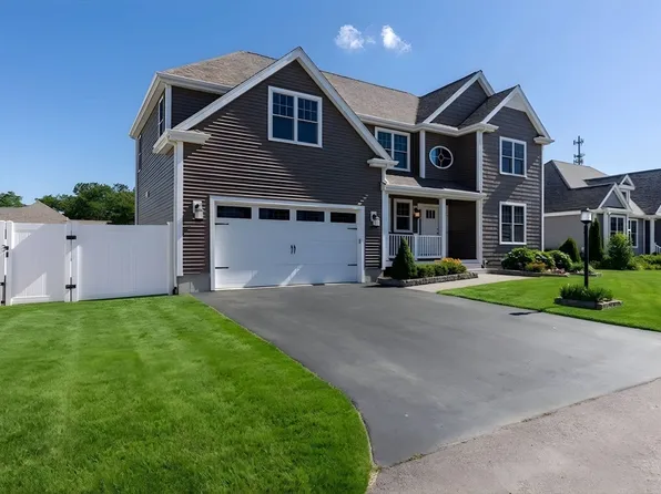 9 Bunker Ln, Lakeville, MA 02347