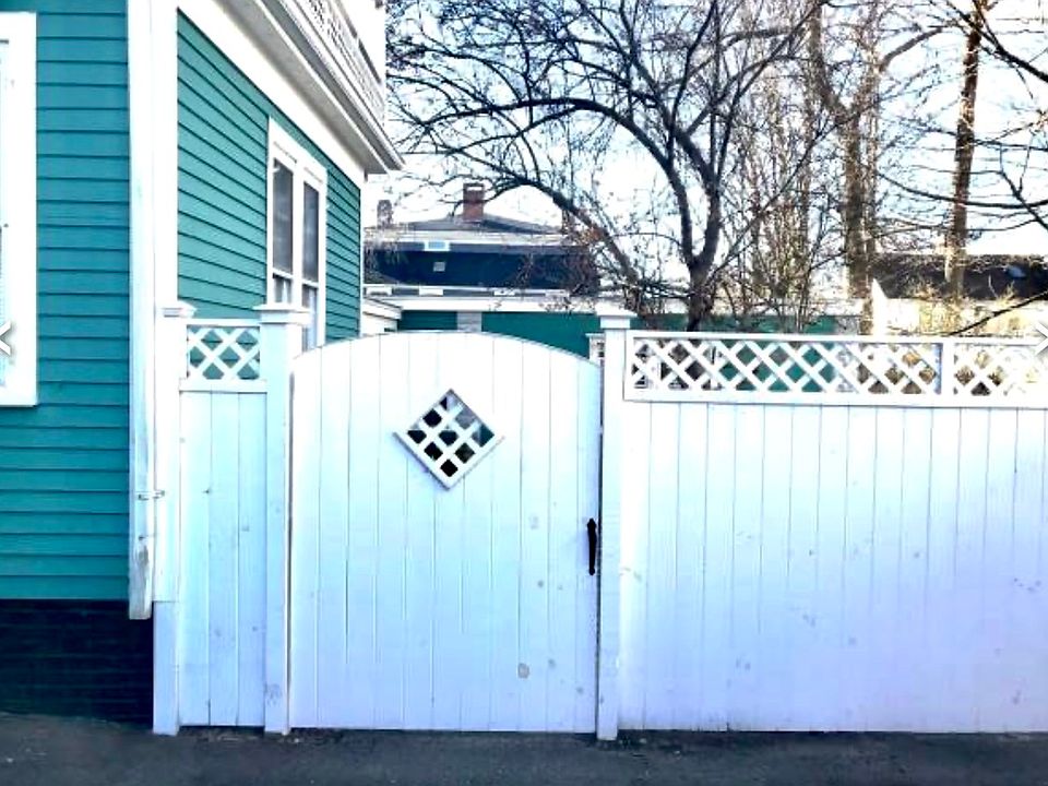1st image of 15 Oakland St #1/2