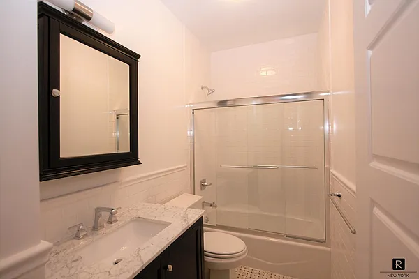 Rented by R New York | media 4
