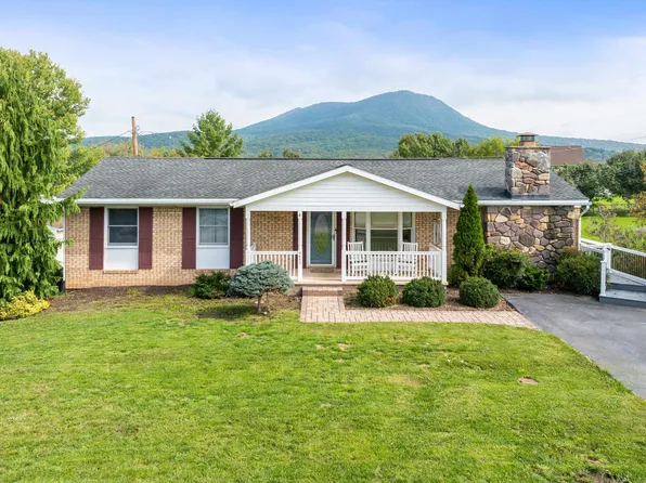 6450 E Donnagail Dr, Penn Laird, VA 22846