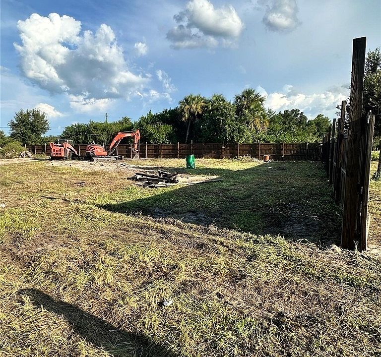2nd image of 1802 Fitch Ave