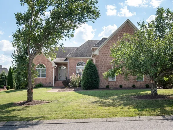 105 Robin Point, Gallatin, TN 37066