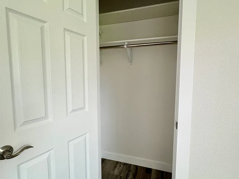 2340 Fairview Ave — Photo 9