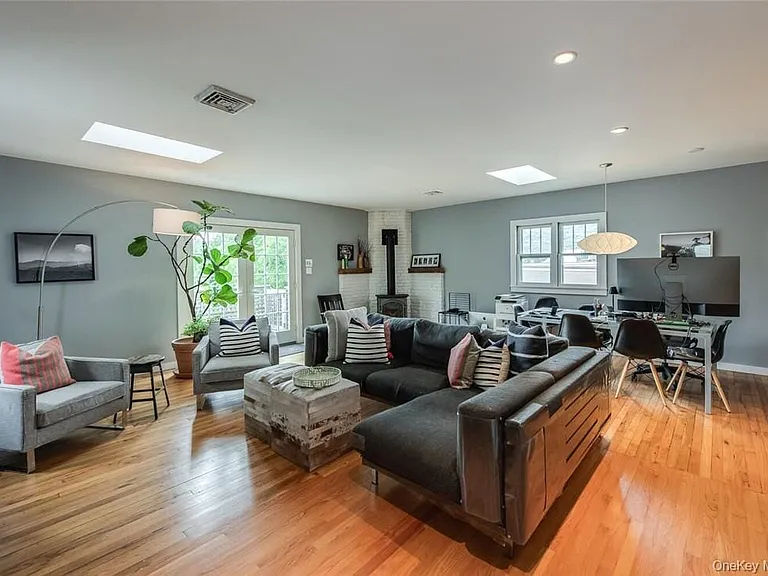 44 Main St #2 — Photo 18
