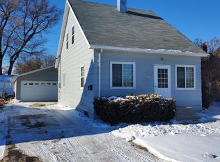 706 S 10th St, Aberdeen, SD 57401