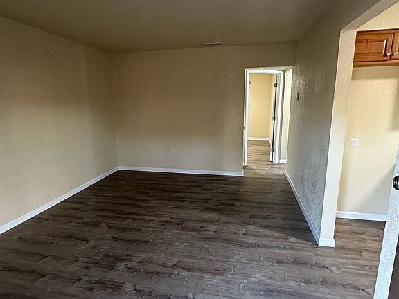 2nd image of 1921 W Princeton Ave #2B-1BA-790SQFT