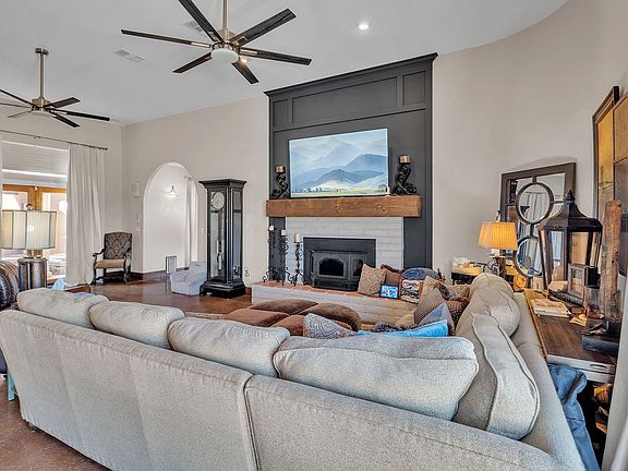 5th image of 1219 S Moss Lake Rd