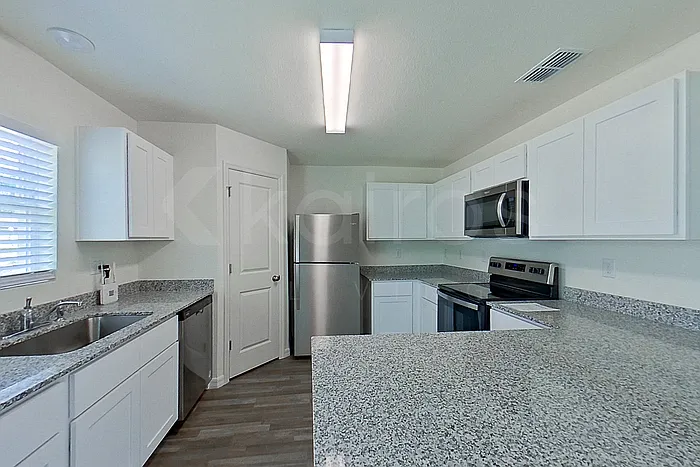 21262 Quesada Ave — Photo 6