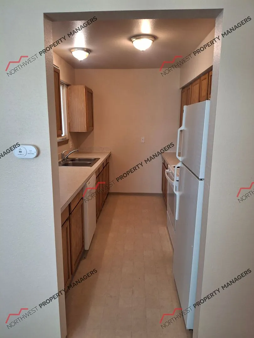 r211 — Photo 4