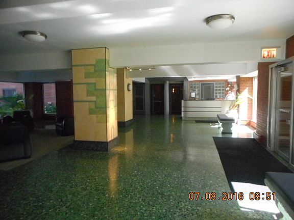 3rd image of 5060 N Marine Dr APT D3