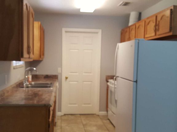 3rd image of 1533 SW Ironwood Dr