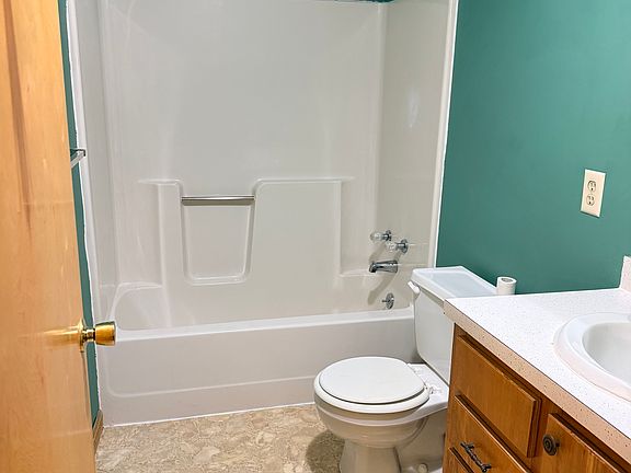 4th image of 517 Chatham Hill Rd
