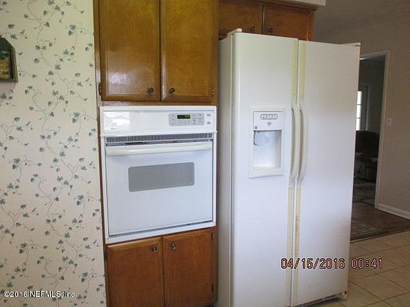 5th image of 406 Magnolia Dr