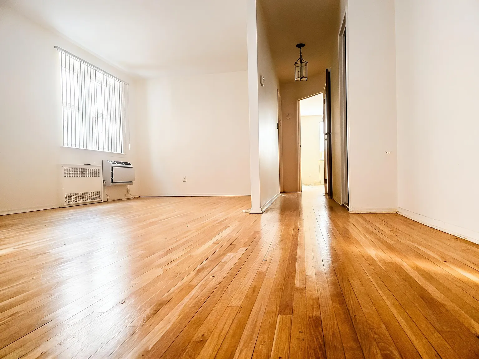 1224 East 9th Street — Photo 2