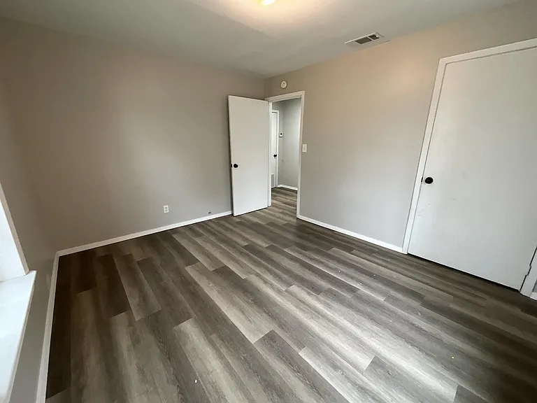 405 Beard St — Photo 6