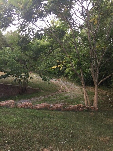 2nd image of 432 New Cave Church Rd