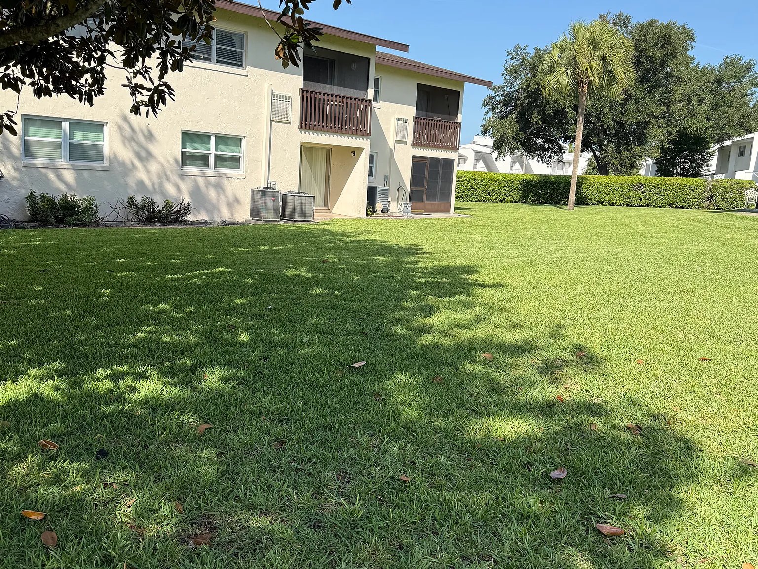 2 bed, 900 sqft, $1,350 — Photo 2