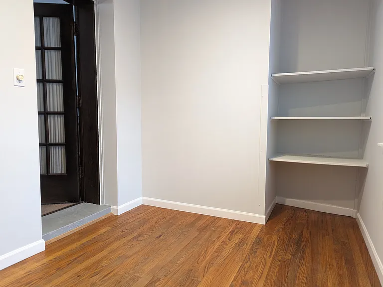 5650 N Spaulding Ave #2 — Photo 15