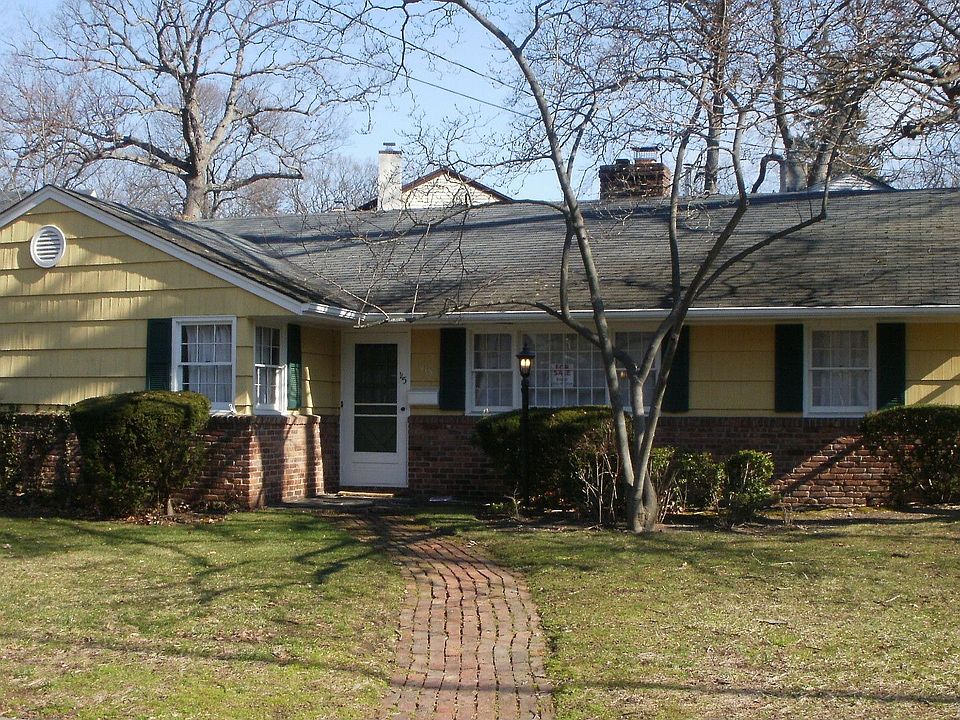 1st image of 115 Chestnut St