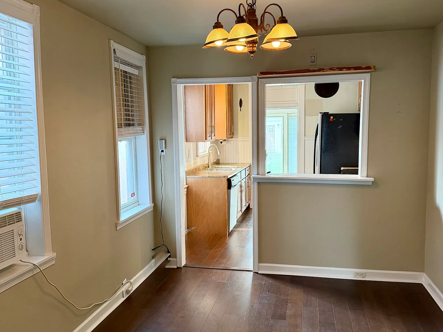 4 bed, 1800 sqft, $1,800 — Photo 3