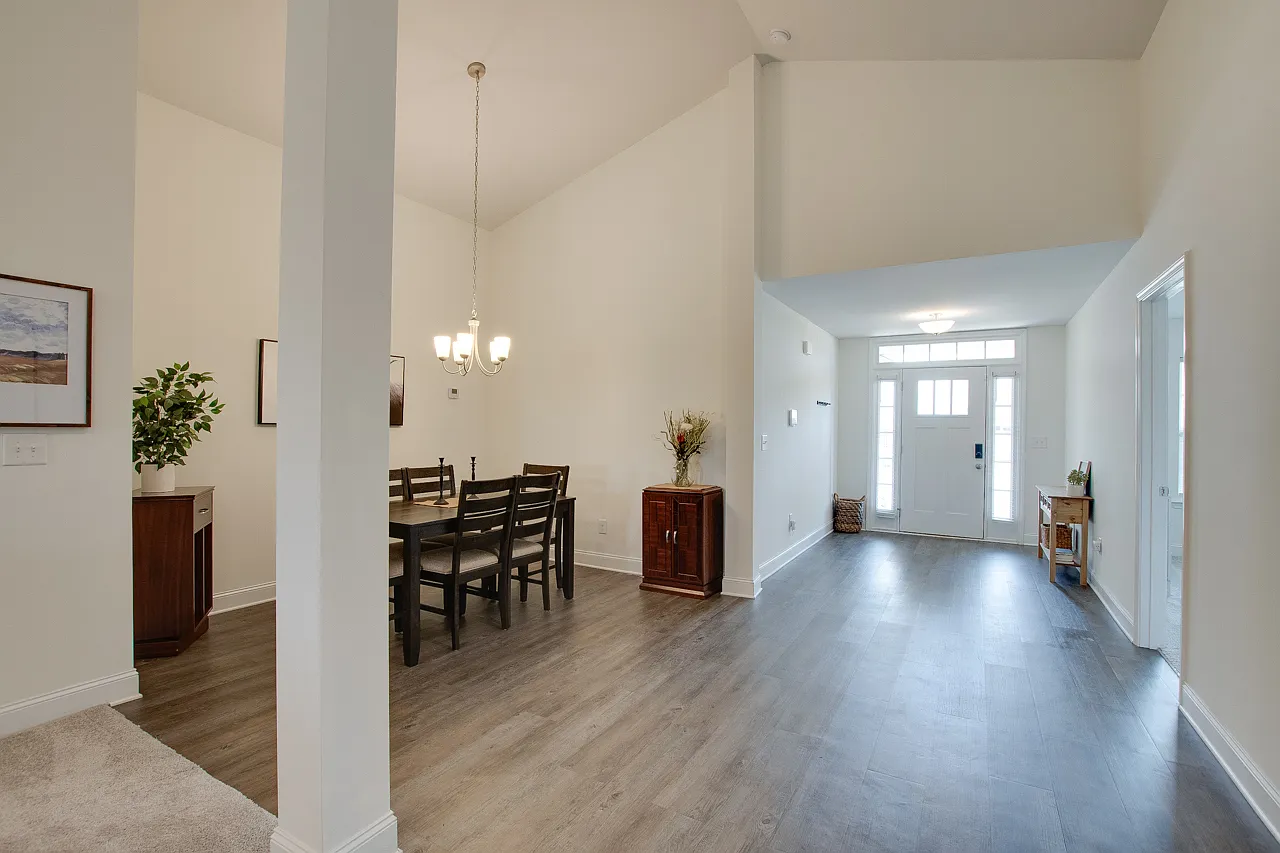 4 bed, 2200 sqft, $3,250 — Photo 4