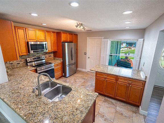 3rd image of 691 SHADY COURT