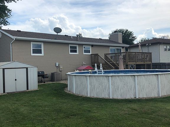5th image of 1527 Woodbine Cir N