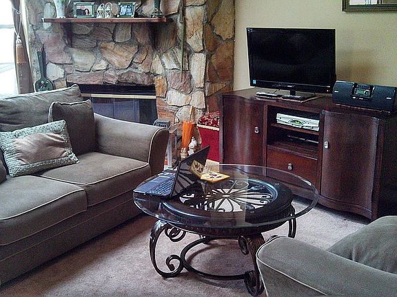 2nd image of 13 Lexington Hl Unit 12