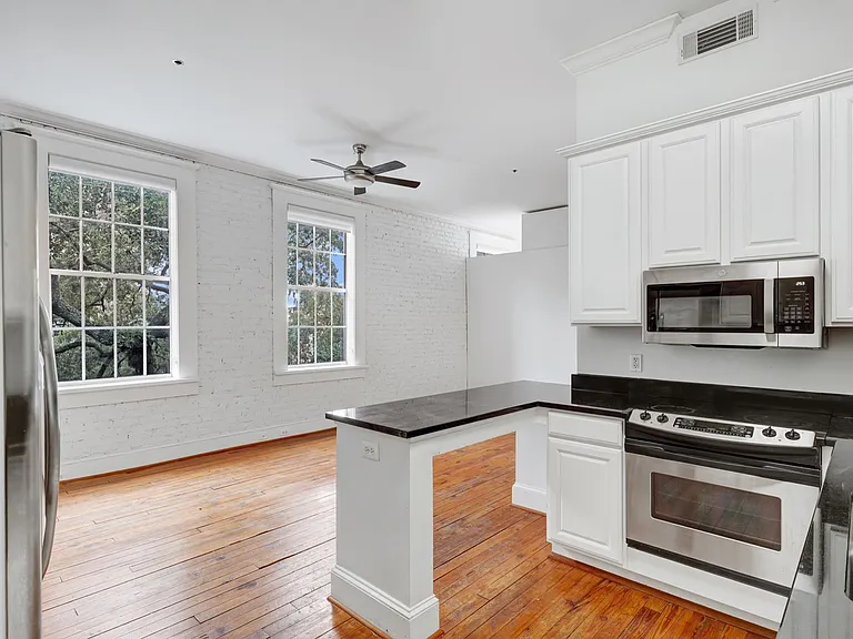 321 W Broughton St #7 — Photo 25