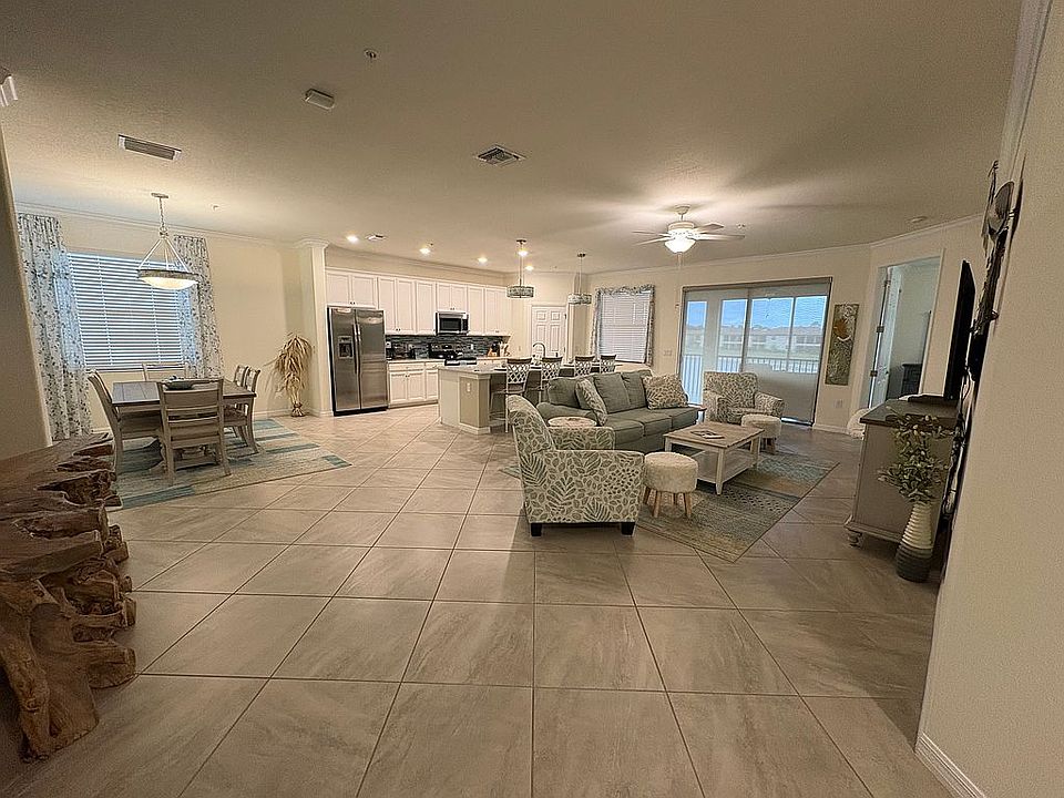 Living room, kitchen, dining