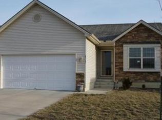 4717 SW Davis Dr, Lees Summit, MO 64083