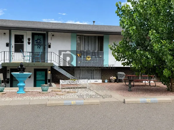 61 Scotland Rd, Pueblo, CO 81001