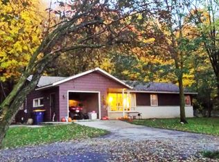 5480 Maple Rd, West Bend, WI 53095