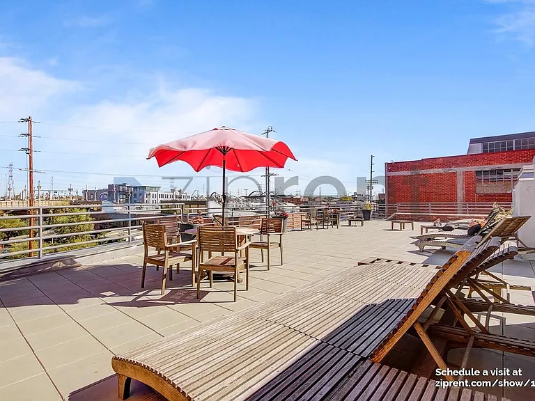 500 Molino St #208 — Photo 18