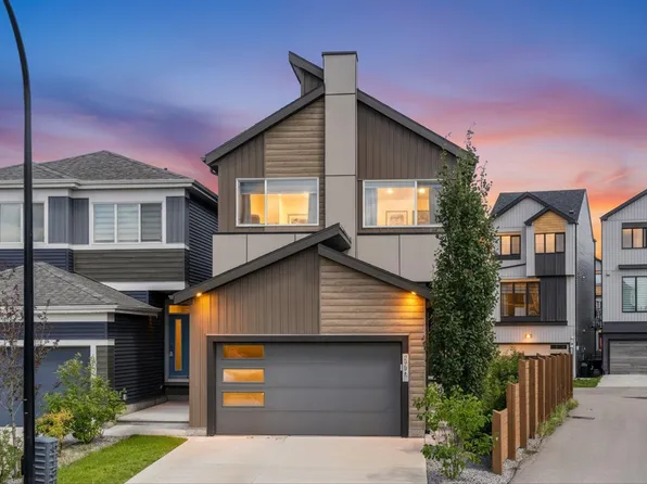 3906 5th Ave SW, Edmonton, AB T6X 2X8